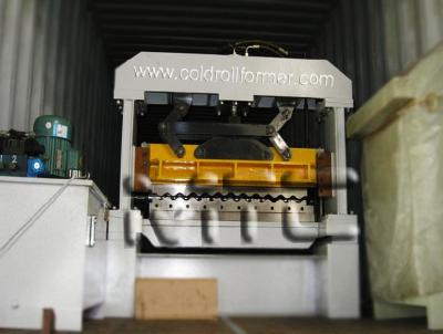 China Corrugated Roofing Sheet Roll Forming Machine for sale