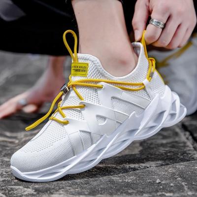 China New fashion trend styles men's sneakers fitness casual walking shoes for men for sale