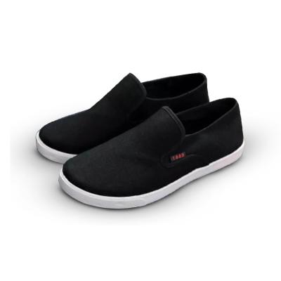 China Breathable Slip On Casual Soft Fabric Loafers Flat Shoes For Men for sale