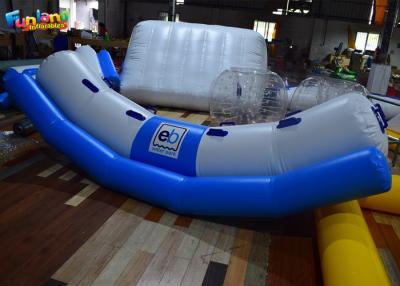 China Explote el equipo inflable del juego de la oscilación inflable del plátano en venta