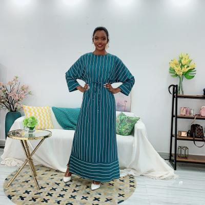 China 3086 Polyester kuwii middle east sweet Dubai striped maxi abaya muslim women long puff sleeve plus size dress for sale