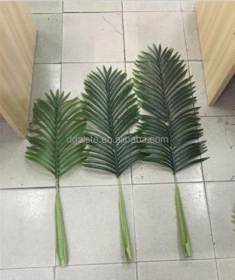 China Mutiple Use Tree Palm Leaf Fake Small Outdoor Artificial Plastic Betel Leaf Ornament Branch for sale