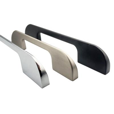 China Modern high quality kirsite modern chrome matte black Double-hole drawing cabinet handles cupboard handles kitchen hardware for sale