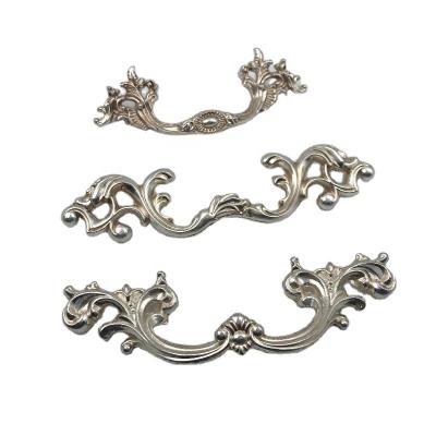 China Hot European French zinc design old style antique silver three-dimensional cabinet drawer pull cupboard handles for sale