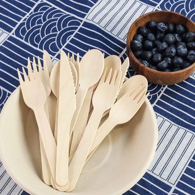 中国 Eco Disposable Wooden Cutlery Set Disposable Spoons Wooden Spoons And Forks 販売のため