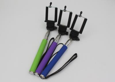 Chine Le téléphone portable se pliant Monopod Selfie de Bluetooth collent vert/pourpre/bleu à vendre