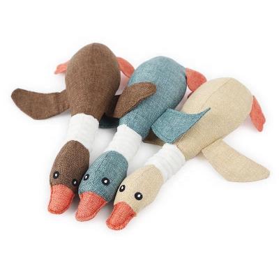 China Viable Hot Sale Wild Goose Squeak Canvas Pet Toys Cats Dogs Bite Toys Simulation Relief Resistant Pet Plush Toys for sale