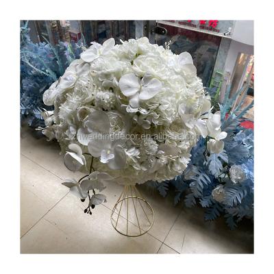 China Romantic Pure Silk Flower Ball White Flower Artificial Flower Runner For Wedding Centerpiece Table Decoration for sale