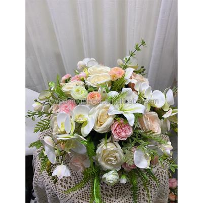 China Newest Romantic Silk Flowers Artificial Flower Fancy Ball For Wedding Centerpiece Table Decoration for sale