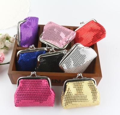 China New small fresh anti-theft sequins pinch cloth mouth gold bag girls invent bag Christmas gift wholesale for sale