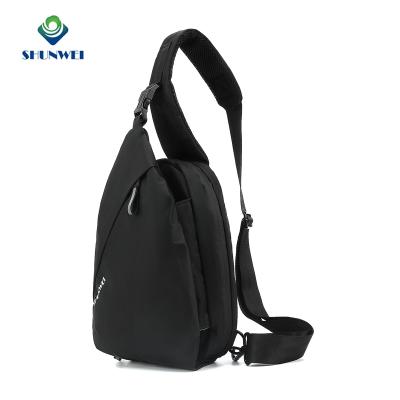 China Waterproof Ready To Ship Manufacturer New Arrival Waterproof Heavy Duty Zipper With Main Clasp Fanny Pack Luxury Chest Bag For Men for sale