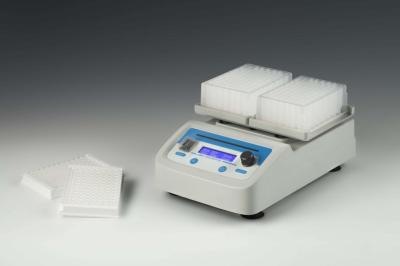 China Hochgeschwindigkeits-microplate Oszillator mit LCD-Realzeitanzeige und einzigartiger Fixierungs-Methode zu verkaufen