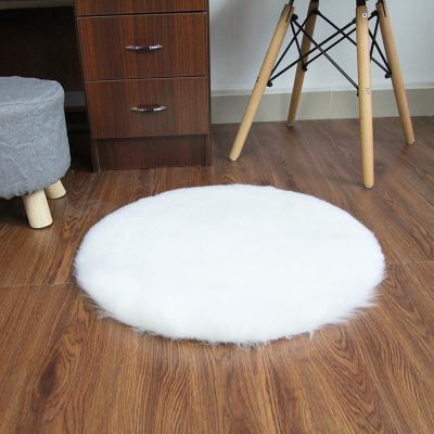 China Factory Supply Anti-Slip White Faux Sheepskin Fur Blanket Round Fur Blanket for sale