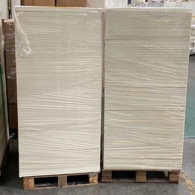 China El PE impreso compensado cubrió la madera del papel 190g de Cupstock reduce la materia a pulpa prima en venta