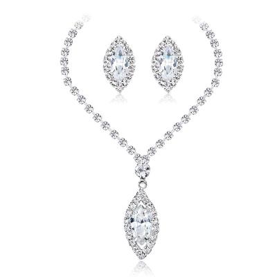 China Large Crystal Jewelry Sets Elegant Bridal Floral Teardrop Necklace Rhinestone Rhinestone Necklaces CLASSIC Choker Necklace for sale