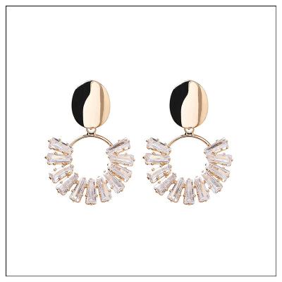 China Trendy Fashion Women's Fashion Geometric S925 Needle Luxury Elegant Diamond Crystal Stud Earrings Bling Long Stud Earrings for sale