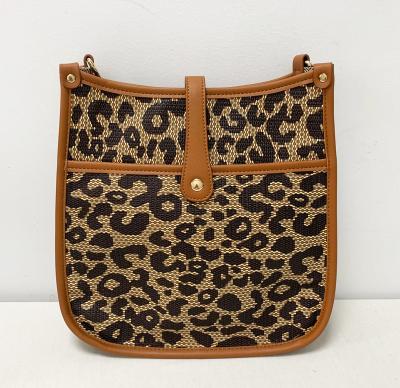 China Fashoion New Leopard PU Material CROSS - BODY BAG Accept Custom MESSENGER BAGS for sale