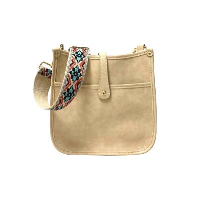 China New Color Messenger Crossbody Bag For Women And Girls Spring And Summer Vintage Vegan Vantage Leather Bag for sale