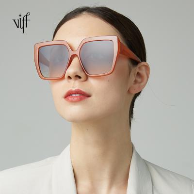 China Hot Selling Oversized Sunglasses China Made Shading Plastic Frame Women Sunglasses HP20099 for sale