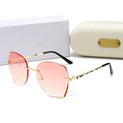 China Sports Sunglasses New Arrivals 2021 Newest Sunglasses Women Personality Gold Frame Shade Trending Sun Glasses Sunglasses for sale