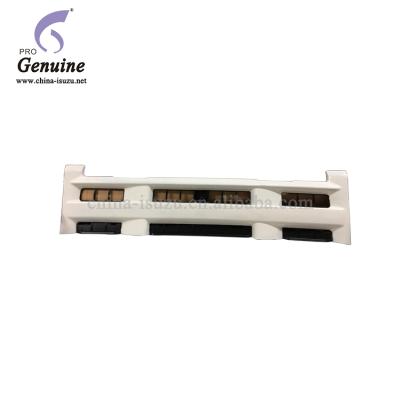 China NQR 4HK1 Plastic Auto Spare Parts 700P Truck Front Grille Narrow Short Length 110cm 8-97407294-0 8974072940 For Isuzu for sale