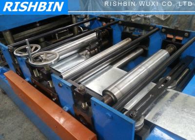 Chine Petit pain de Purlin de C formant la machine avec la transmission de réducteur de transmission aucune lame de coupe de changement à vendre