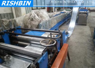 Chine 5,5 kilowatts de C du profil C de petit pain de la Manche formant la machine avec la vitesse fonctionnante de 15 m/minute à vendre