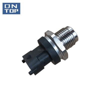 China European Metal Maxtor Common Rail Pressure Sensor 0281006425 Truck Spare Parts For Truck for sale