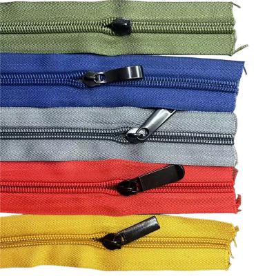 China Wholesale High Quality Auto Lock Zipper Roll 5#Nylon Jeans Slider Zipper Custom for sale