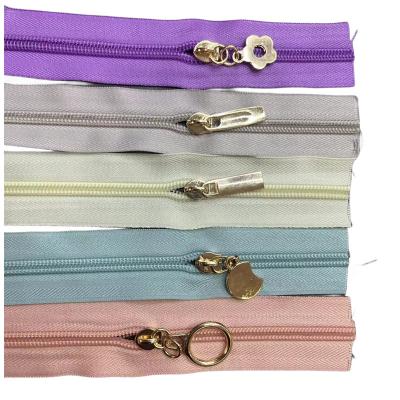 China Wholesale Automatic Lock Pulls Clothing Nylon Design Zipper Rolls #5 Invisible Zipper Zipper for sale