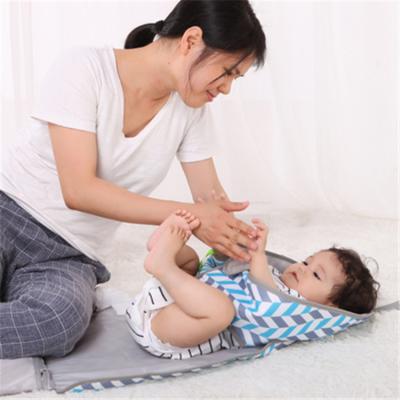 China Large Polyester Travel Pad Baby-Changing Diaper Clutch, Accessories for Babies Clean Hands Changing Pad for sale