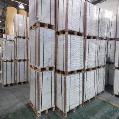 China 100% Wood Pulp Printing Offset Paper / Offset Roll Paper Jumbo Roll for sale