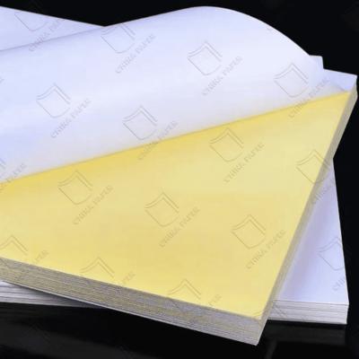 China 150-250g White Glossy Self-Adhesive Sticker Paper For Shipping Instruction Label Application for sale