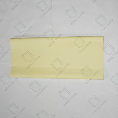 中国 100% High Quality Virgin Wood Pulp Cream Yellow And Cream White Color Offset Notebook Paper Of Writing Roll 販売のため