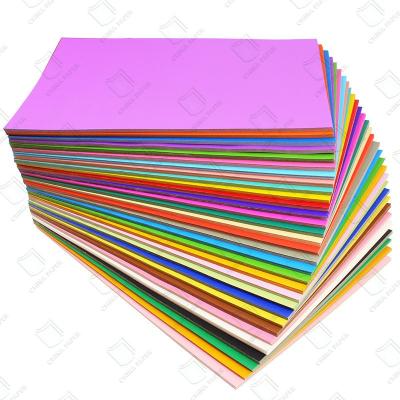 China Fabrieksprijs Vibrant gekleurd papier verkrijgbaar A4 gekleurd papier gekleurd bristol board voor ambachten cadeauverpakking Te koop