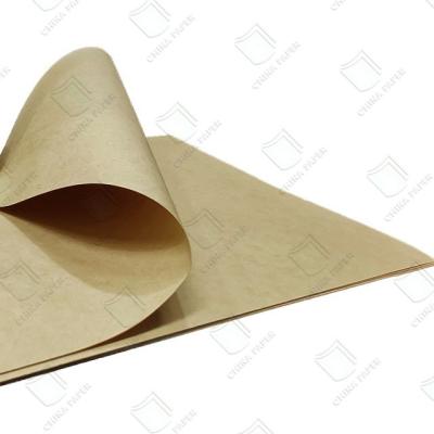 China Materiales de celulosa mixtos Papel Kraft para embalaje de cajas de cartón y forros en venta