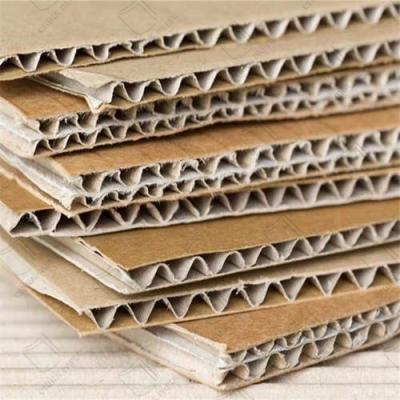 China Fabrica al por mayor de papel ondulado en rollos de papel Kraft suizo en venta