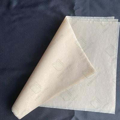 Chine Papier tissé personnalisé 13-25gm Taille personnalisée Matériau de qualité salle de bain pour papier tissé toilette avec 100% de pâte de bois vierge à vendre