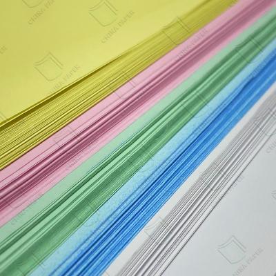 Chine Papier sans carbone respectueux de l'environnement 50GSM GREEN WHITE CB CF Pour les documents juridiques et les contrats à vendre