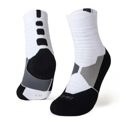 China 2020 New Breathable OEM Sports Socks Running Men Athletic Trainer Socks White Basketball Socks for sale