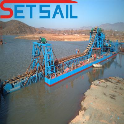 Cina 60m3-500m3 Capacità Customized Chain Bucket Sand Gold Dredger con Trommel Screen in vendita