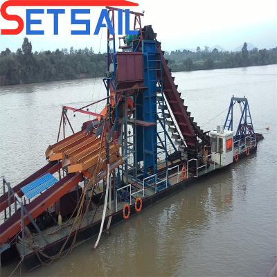 China Hydrocyclone Gold Diamond Mining Dredger with 24-38m Total Length and Agitation Chute for sale