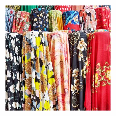 China Beautiful DIMENSIONAL Hot Sale Polyester Stock Chiffon Printed Fabric Lot Stock Textiles For Dress for sale