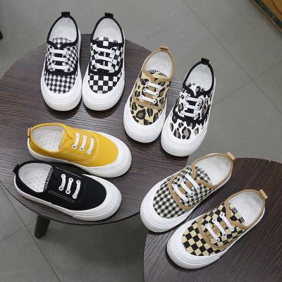 China 2021 Autumn New Children's Sneaker Student Board Shoes Boys' Sports Shoes Leopard Print Deodorization Children's Canvas Shoes New for sale