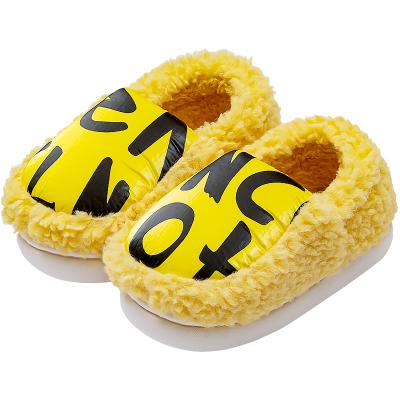 China New Flat Design Warm Children's Winter Fluffy Indoor Slippers Lightweight Warm Children's Sports Shoes for sale