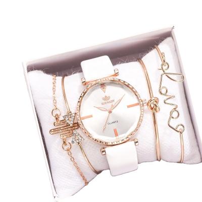 China 5pcs Stopwatch Set Top Style Fashion Women's Watch Luxury Leather Band Quartz Wrist Analog Ladies Watch Ladies Watch Strap Necklace for sale