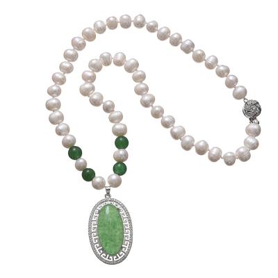 China 2021 Newest Natural Freshwater 8-9mm White Pearl With Chalcedony Findings 18inch Noble Green Necklace Wholesale Wholesale As A Gift for sale