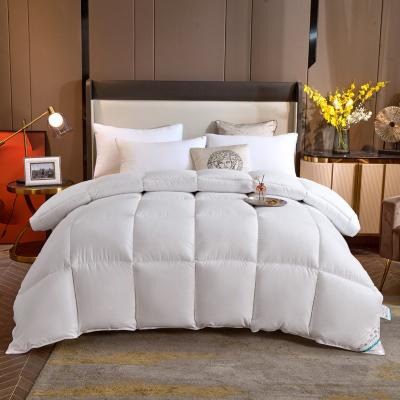 China Natural Filling Material Hotel Duvets Quilting 100% Cotton Muslin Comforter Custom Logo for sale