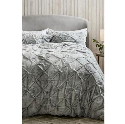 China Gray Faux Fur Home Blanket Set Pintuck King for sale