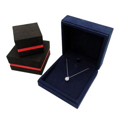 China Jewelry Packaging OME Jewelry Box Packaging Box Black Pendant Jewelry Packaging For Women Custom Logo Cloth Jewelry Box for sale